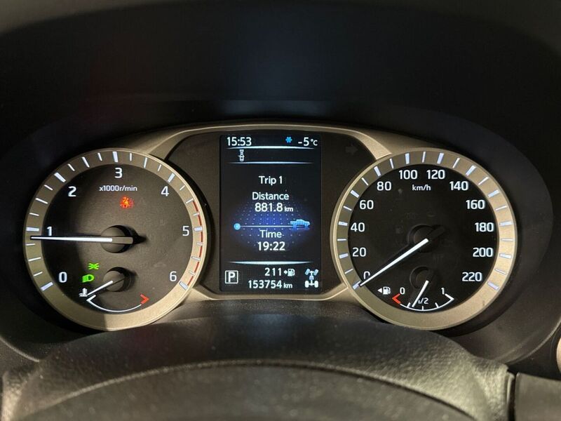 Nissan Navara vaihtoauto