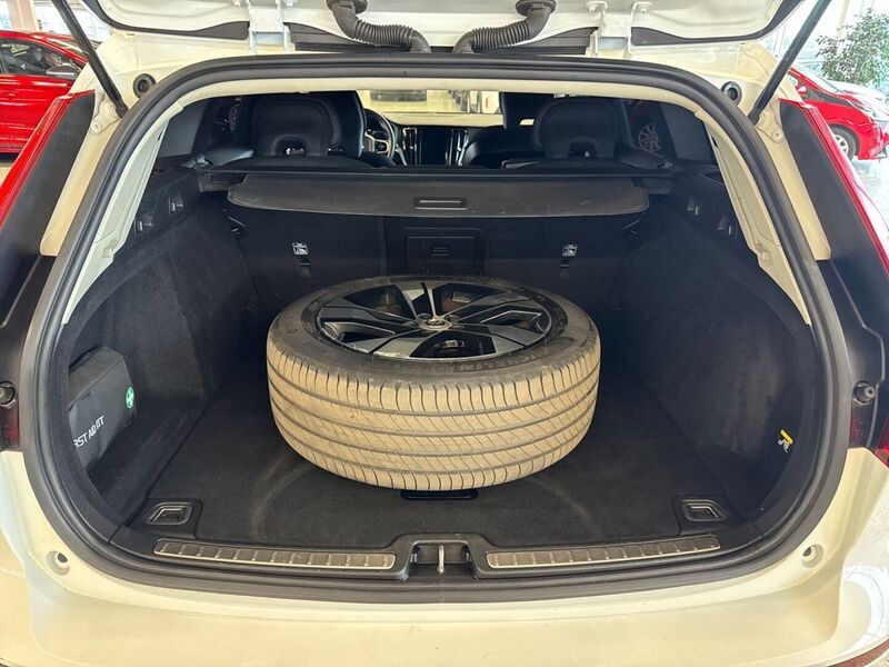 Volvo V60 Cross Country vaihtoauto