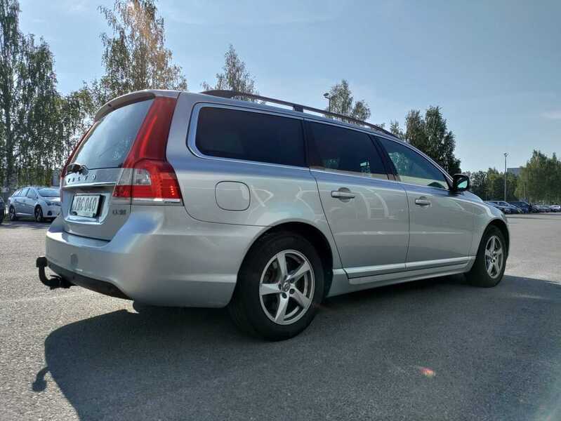 Volvo V70 vaihtoauto
