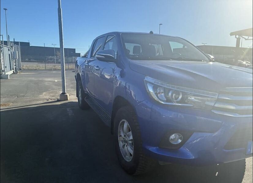 Toyota Hilux vaihtoauto