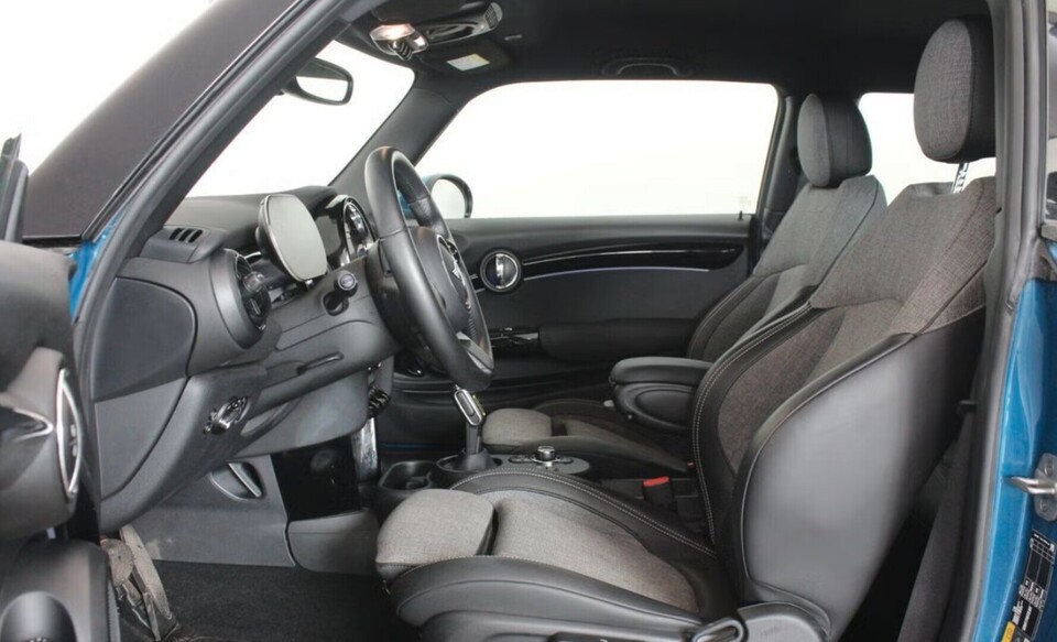 Mini Hatchback vaihtoauto