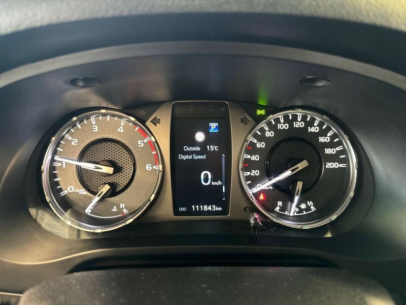 Toyota Hilux vaihtoauto