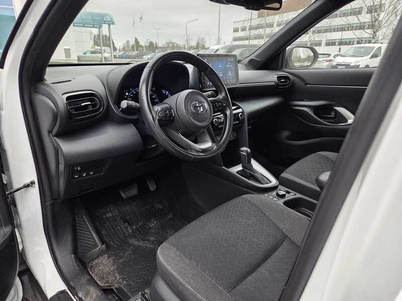 Toyota Yaris Cross vaihtoauto