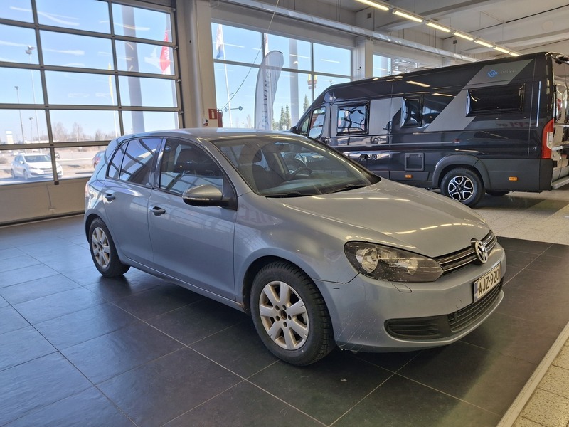 Volkswagen Golf vaihtoauto