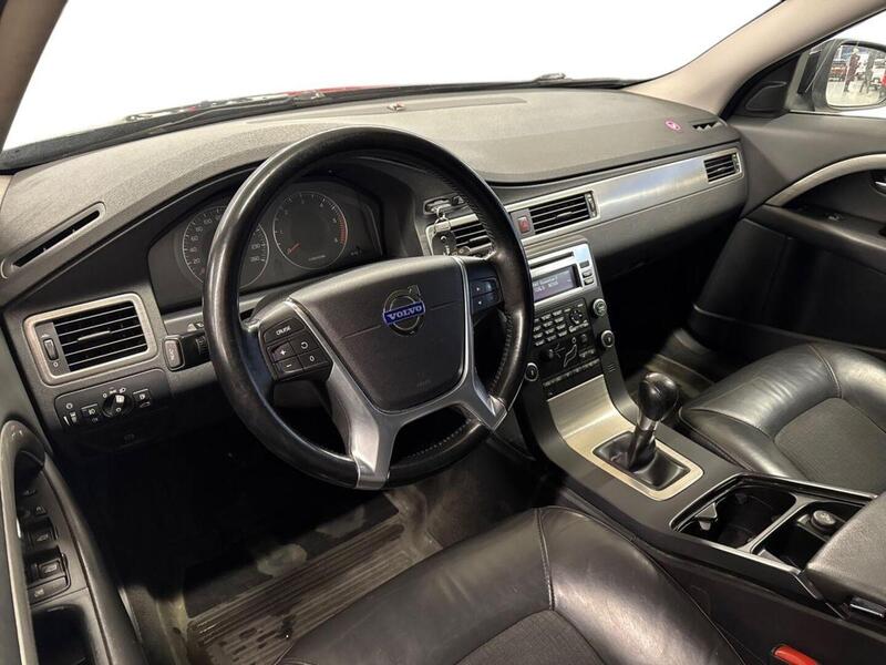 Volvo V70 vaihtoauto