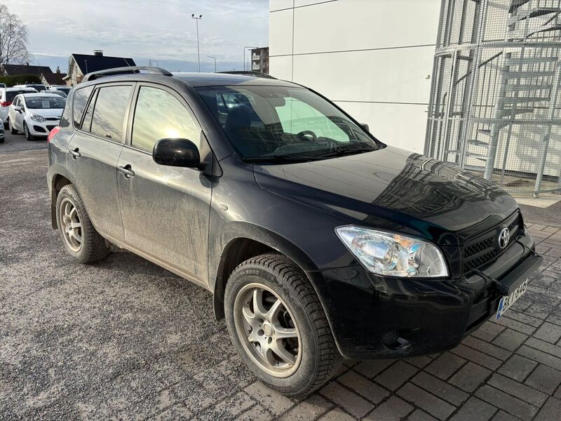 Toyota RAV4 vaihtoauto