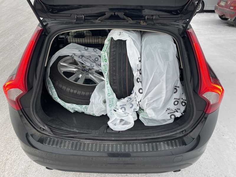 Volvo V60 vaihtoauto