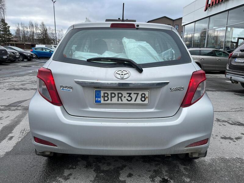 Toyota Yaris vaihtoauto