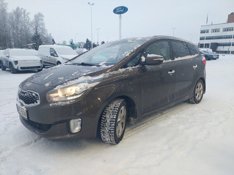 Kia Carens vaihtoauto