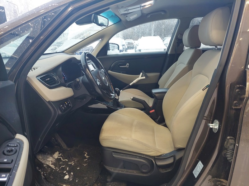 Kia Carens vaihtoauto
