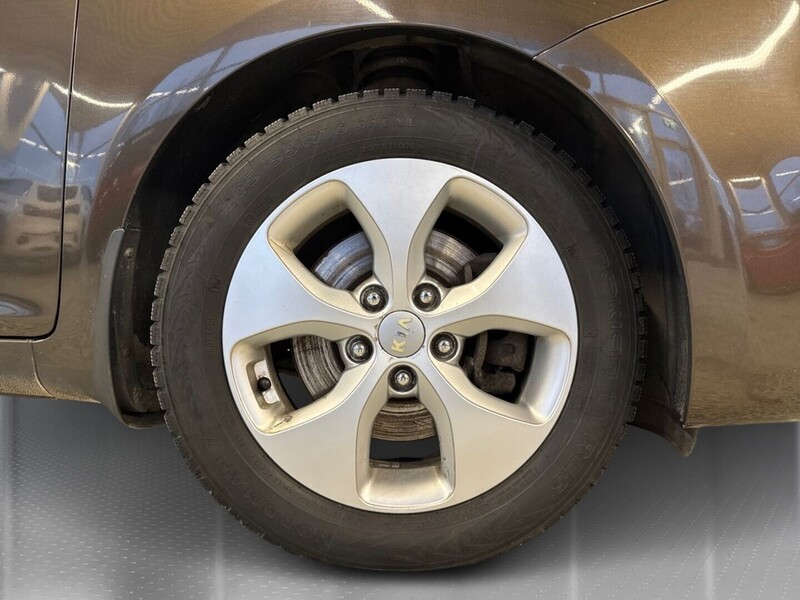 Kia Carens vaihtoauto