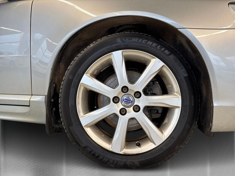 Volvo V70 vaihtoauto