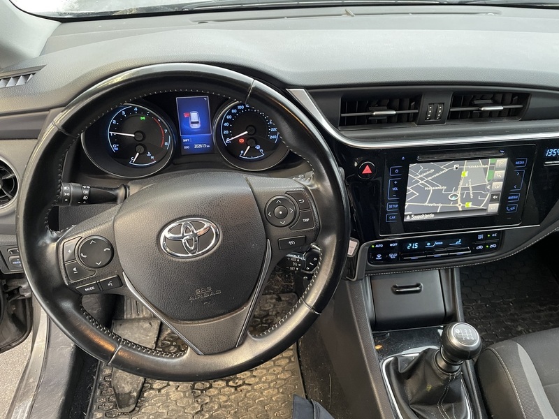 Toyota Auris vaihtoauto