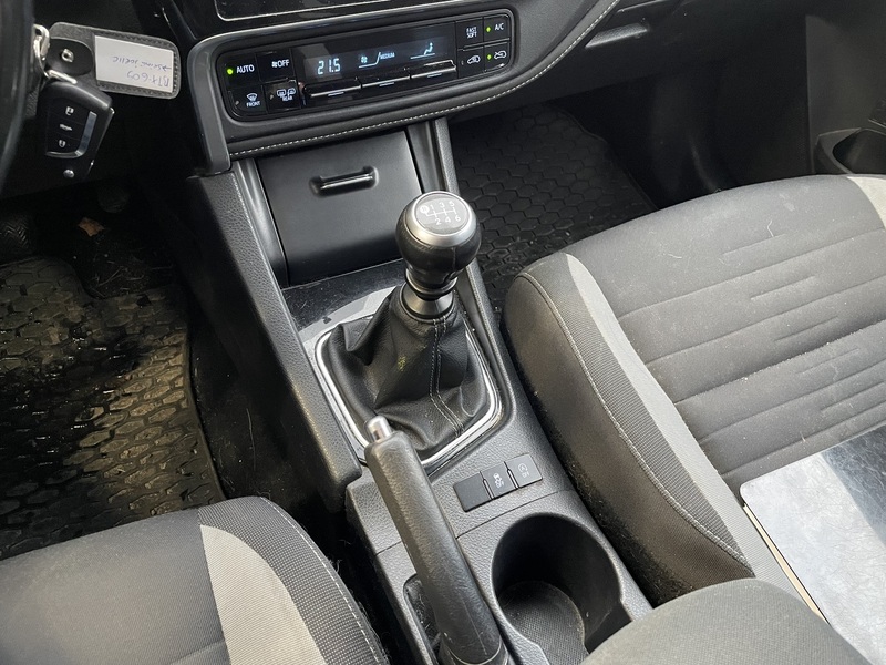 Toyota Auris vaihtoauto