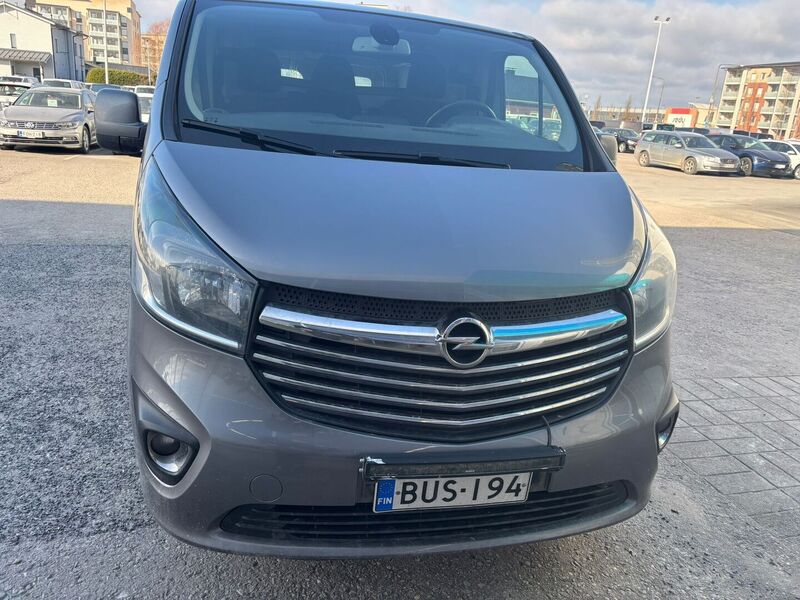 Opel Vivaro vaihtoauto