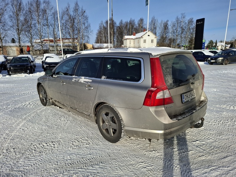 Volvo V70 vaihtoauto