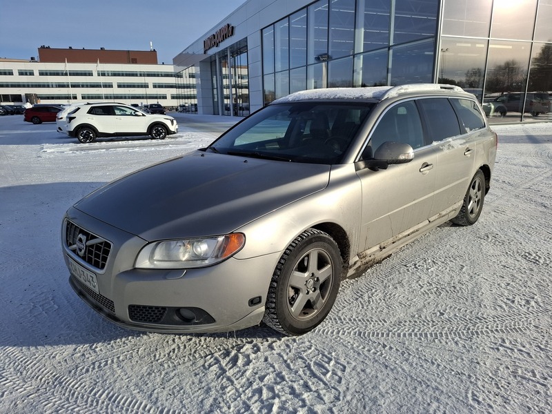 Volvo V70 vaihtoauto