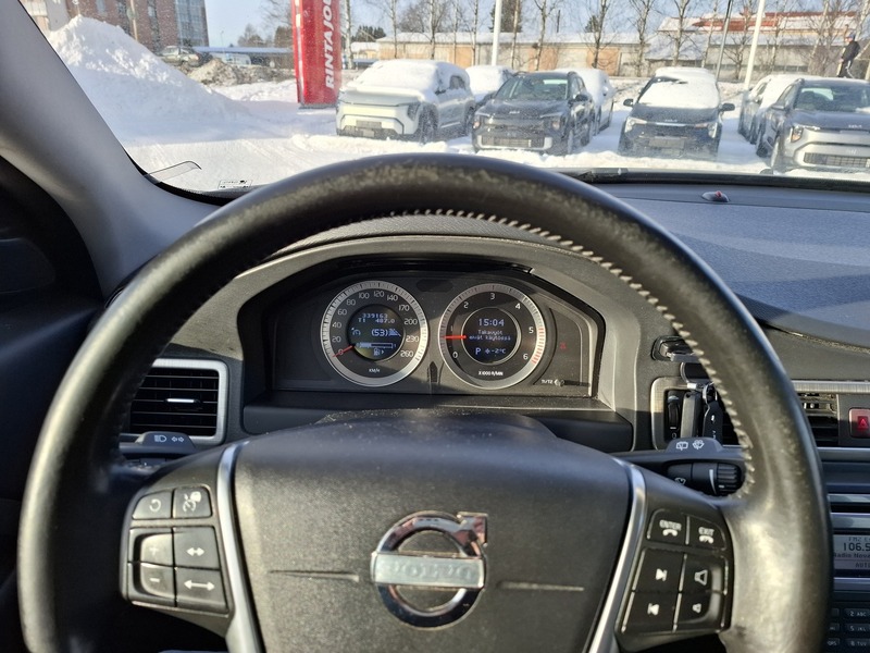 Volvo V70 vaihtoauto