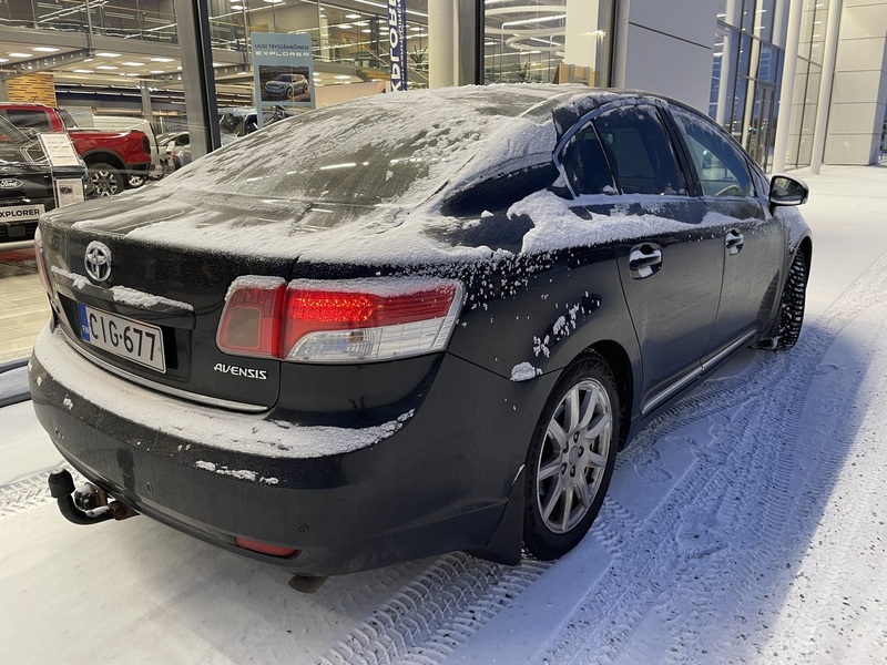 Toyota Avensis vaihtoauto