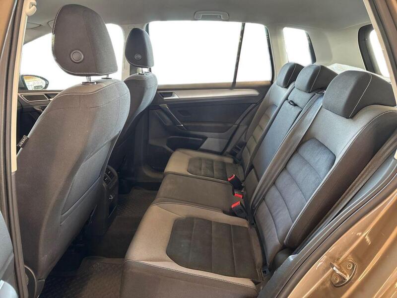 Volkswagen Golf Sportsvan vaihtoauto