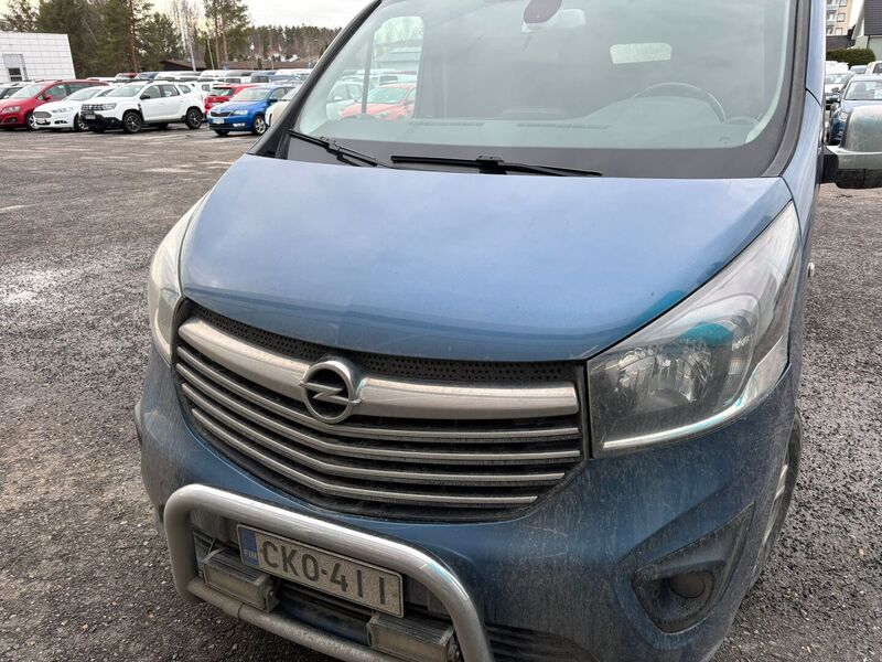 Opel Vivaro vaihtoauto