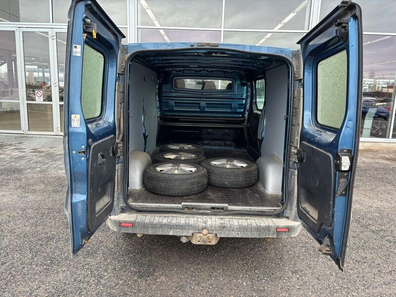 Opel Vivaro vaihtoauto