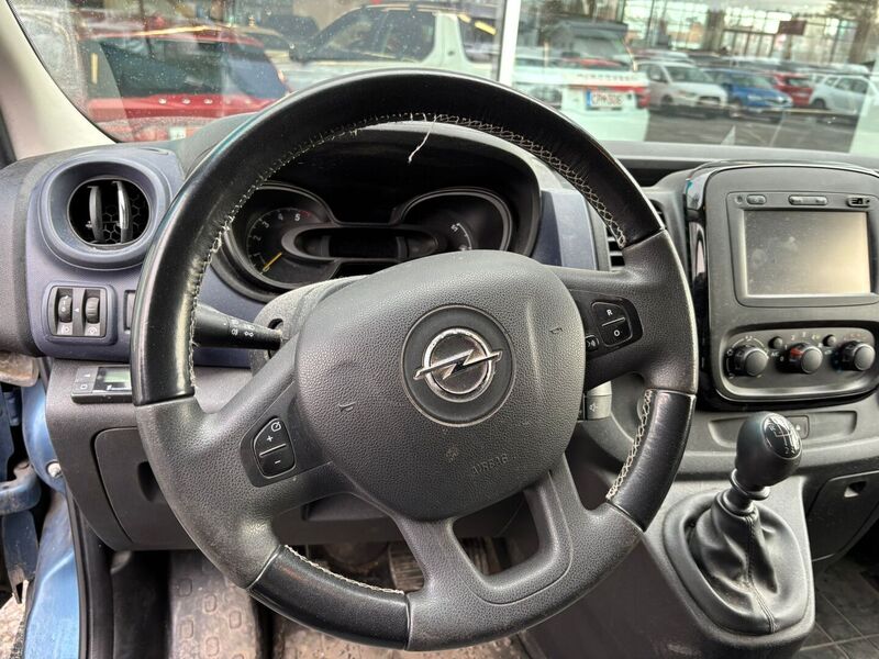 Opel Vivaro vaihtoauto