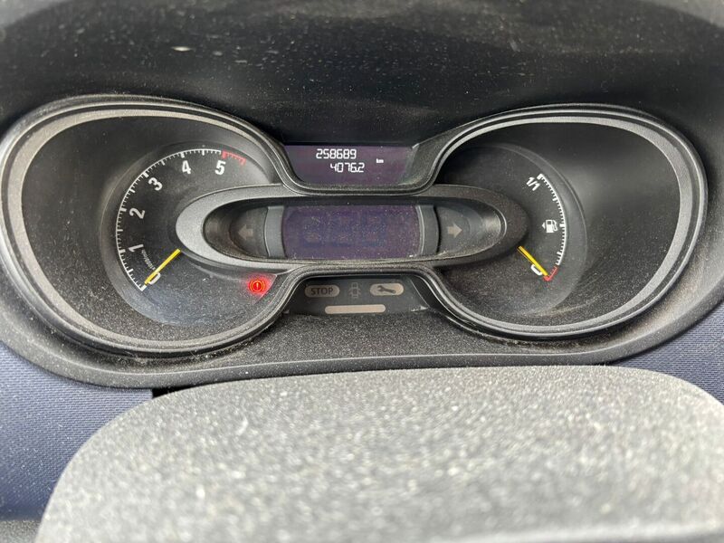 Opel Vivaro vaihtoauto