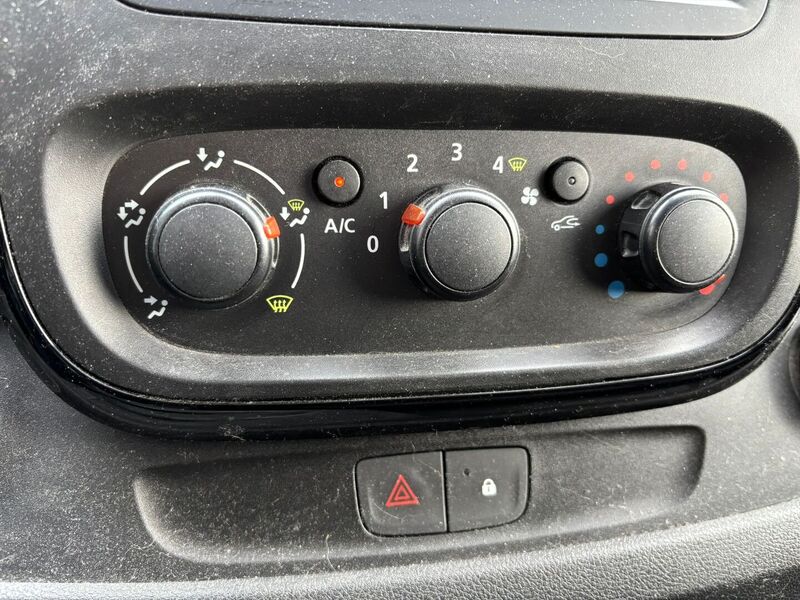 Opel Vivaro vaihtoauto