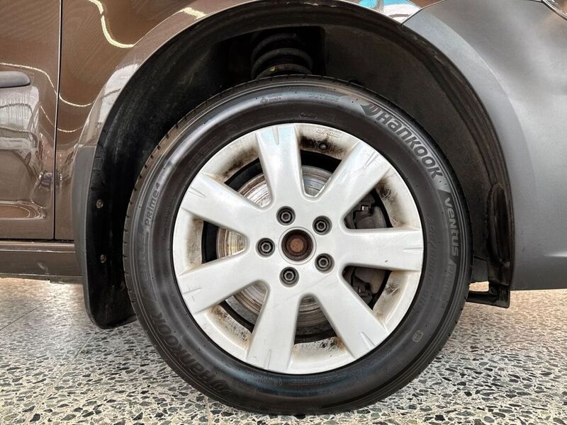 Volkswagen Caddy Maxi vaihtoauto