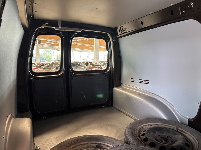 Volkswagen Caddy Maxi vaihtoauto