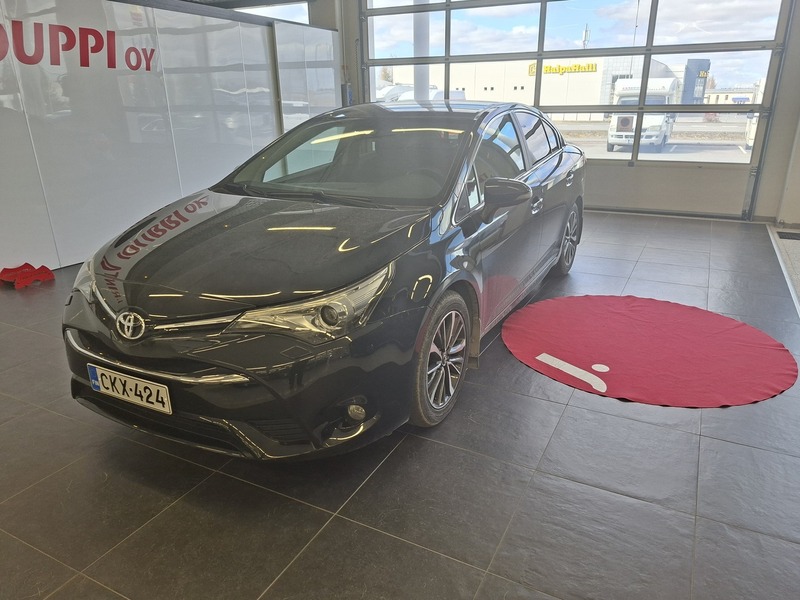 Toyota Avensis vaihtoauto