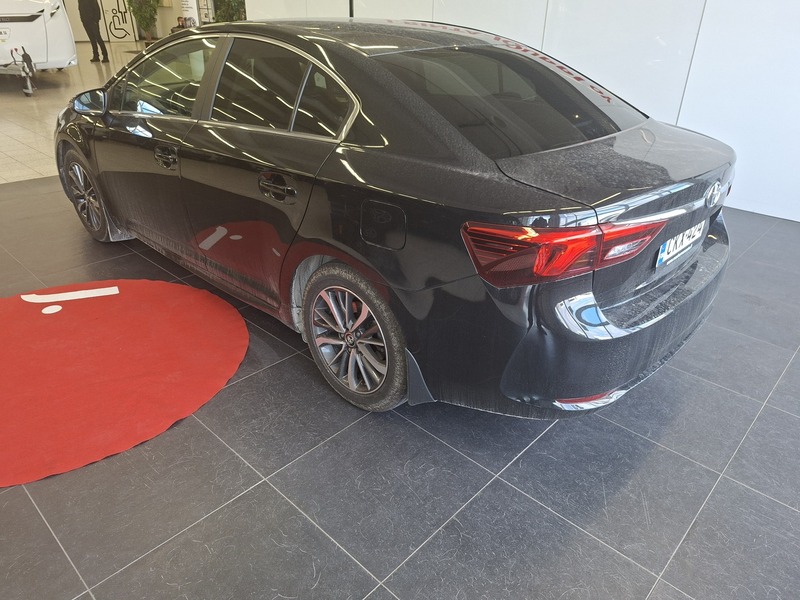 Toyota Avensis vaihtoauto