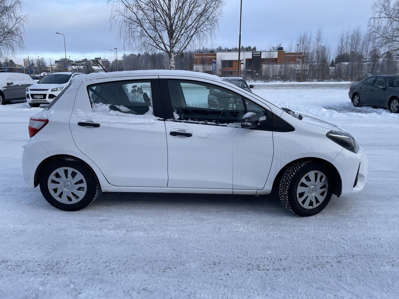 Toyota Yaris vaihtoauto