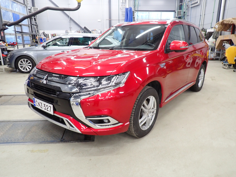 Mitsubishi Outlander PHEV vaihtoauto