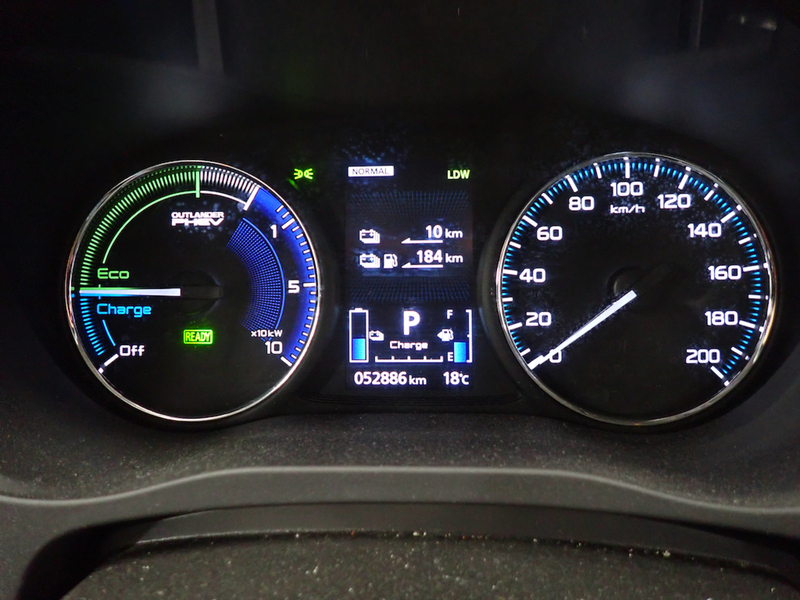 Mitsubishi Outlander PHEV vaihtoauto