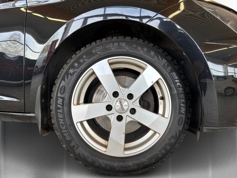 SEAT Leon ST vaihtoauto