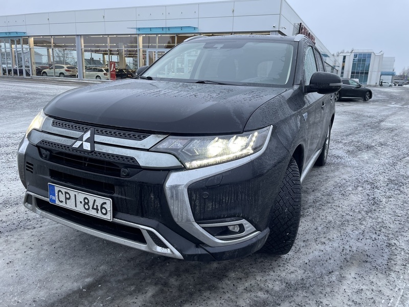 Mitsubishi Outlander PHEV vaihtoauto