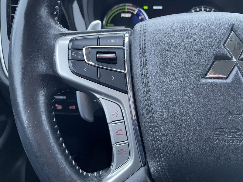 Mitsubishi Outlander PHEV vaihtoauto