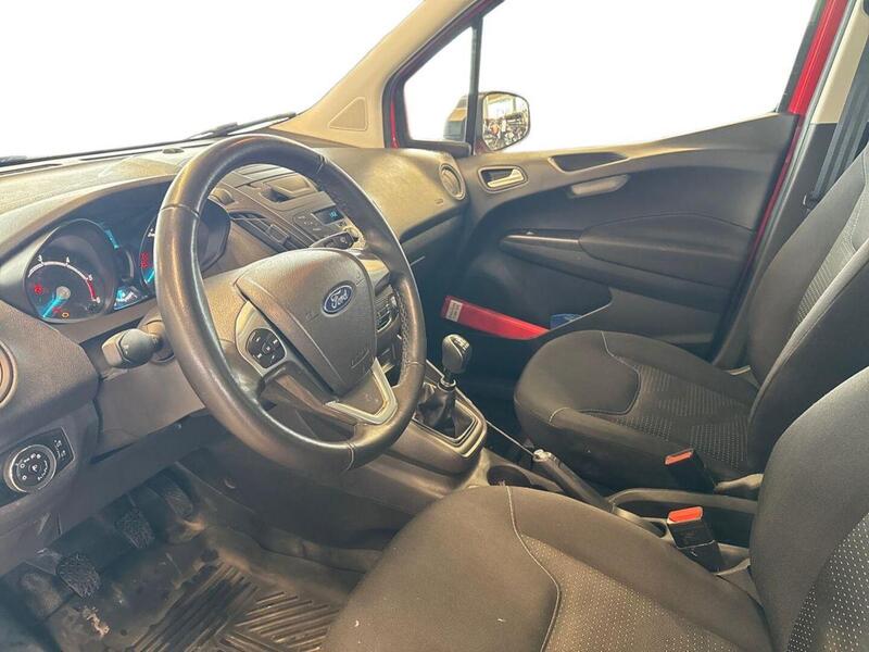 Ford Transit Courier vaihtoauto