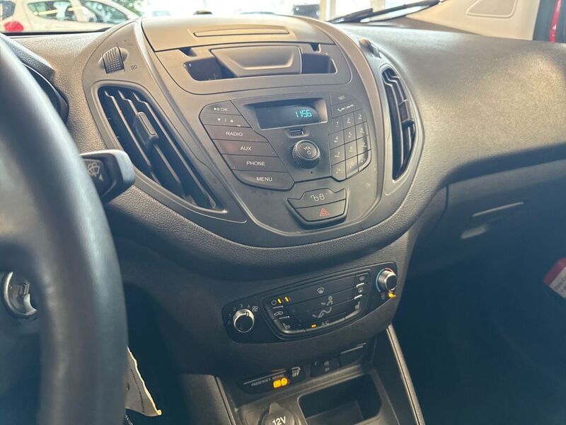 Ford Transit Courier vaihtoauto