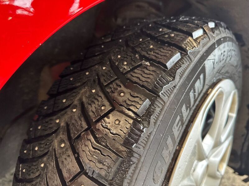 Ford Transit Courier vaihtoauto