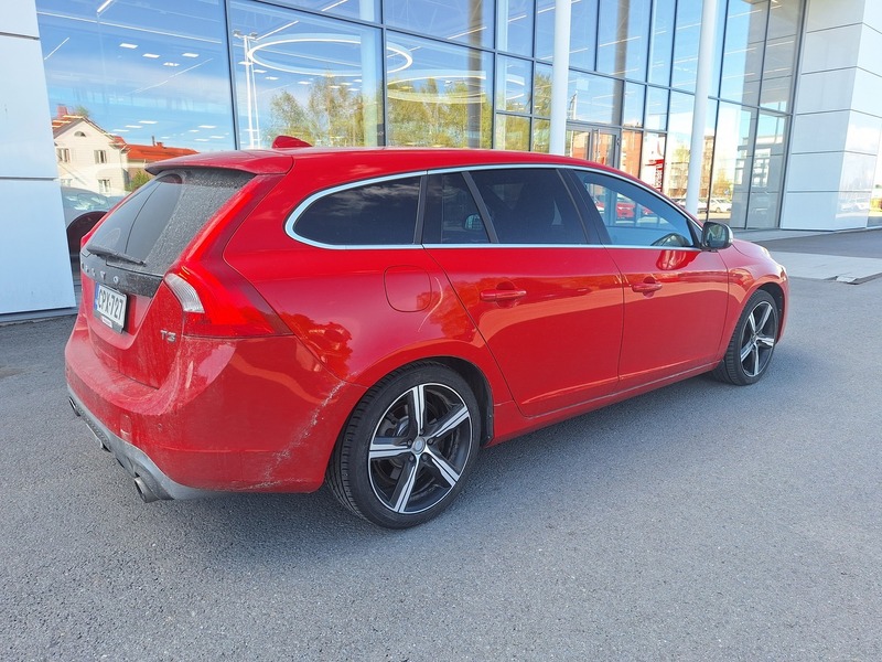 Volvo V60 vaihtoauto