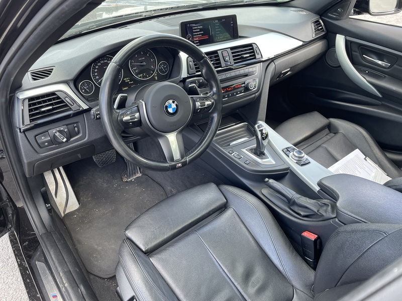 BMW 330 vaihtoauto
