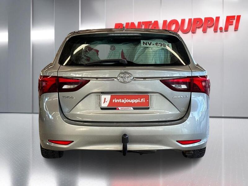 Toyota Avensis vaihtoauto