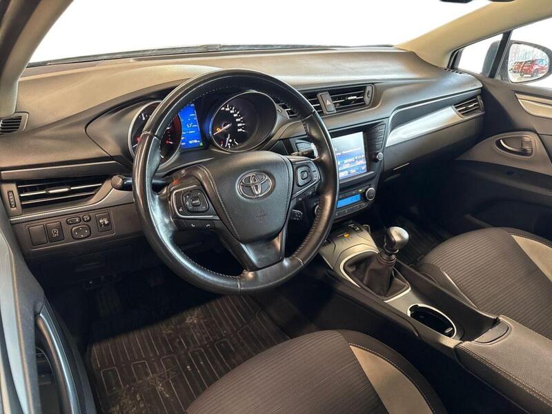 Toyota Avensis vaihtoauto