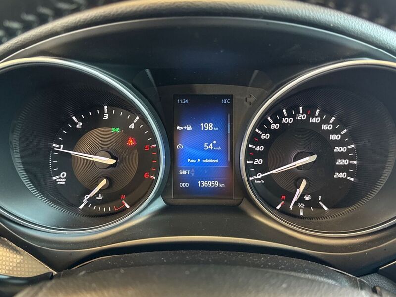 Toyota Avensis vaihtoauto