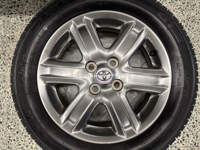 Toyota iQ vaihtoauto