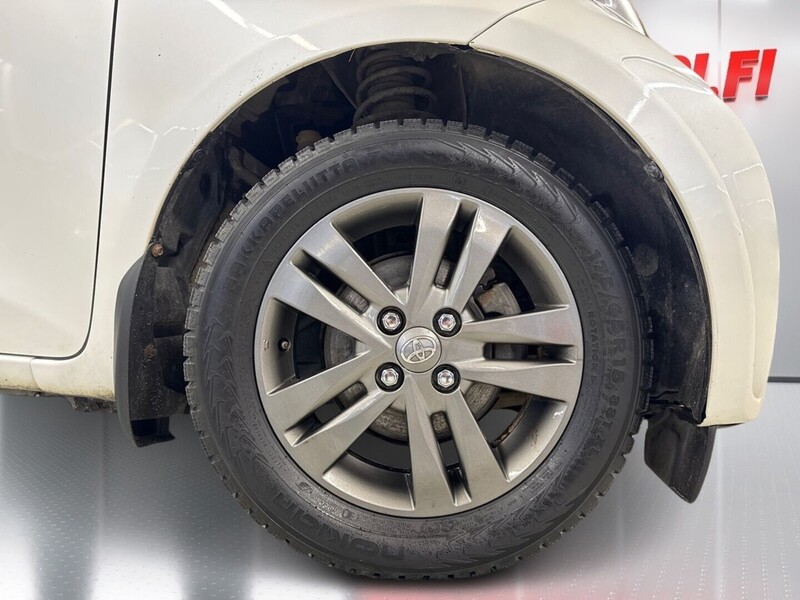 Toyota iQ vaihtoauto