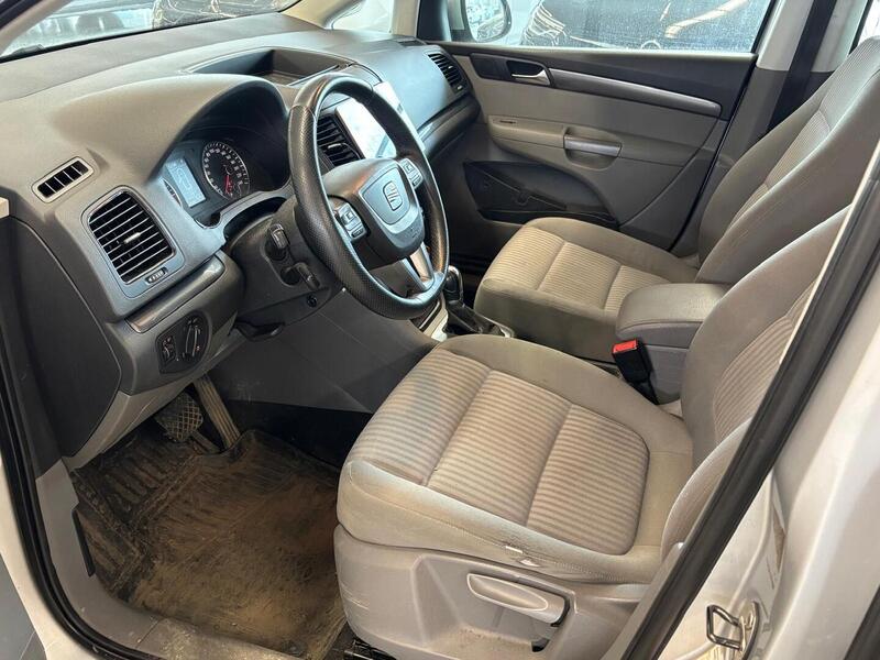 SEAT Alhambra vaihtoauto